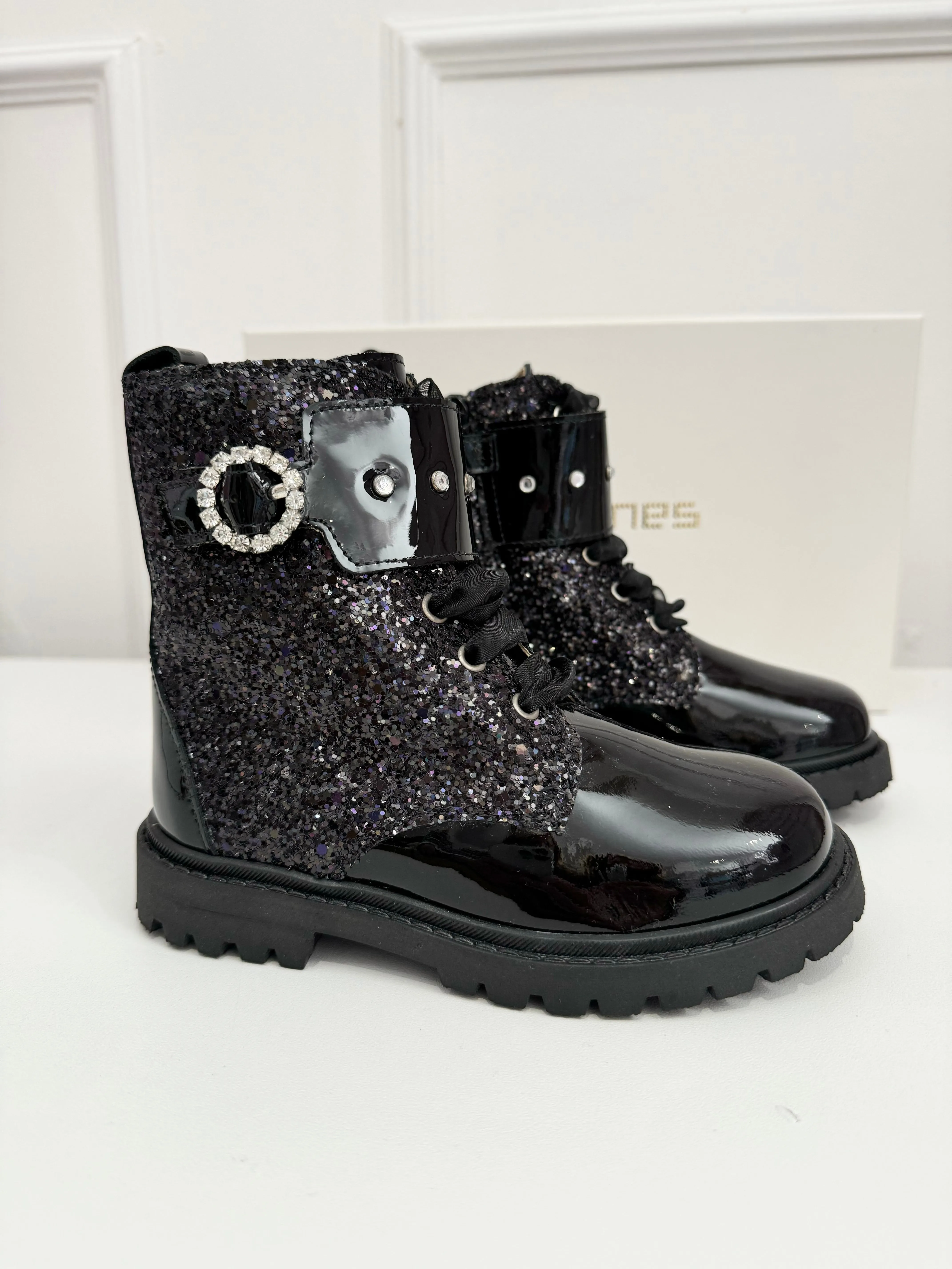 222700 Black Glitter Andanines Boot