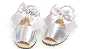 7501 Silver Bow Avarcas Sandals