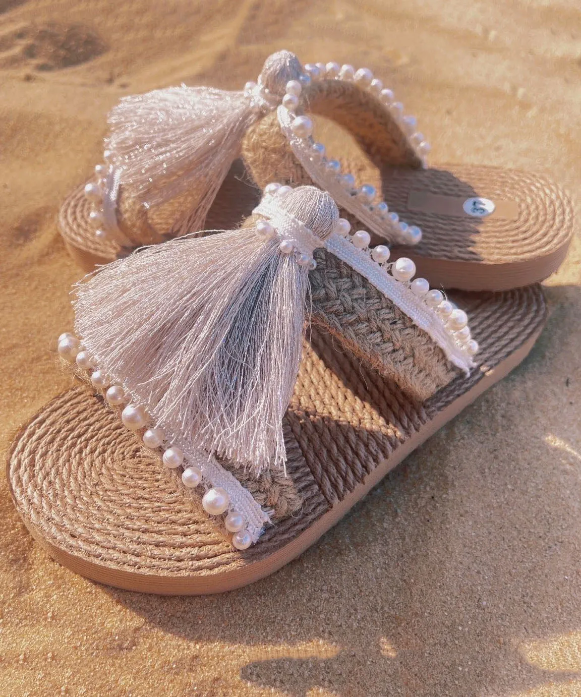 Ethnic Style Tassel Grass Woven Beach Flat Slide Sandals DD1008