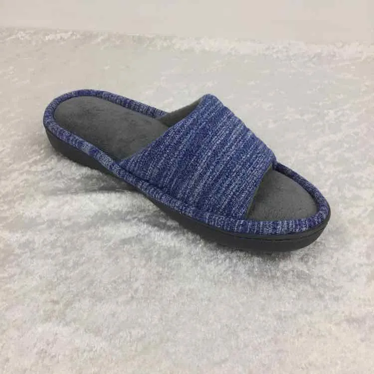 Isotoner Women Size 8.5 Blue NWOT Cloth Open Toe slip on Slippers